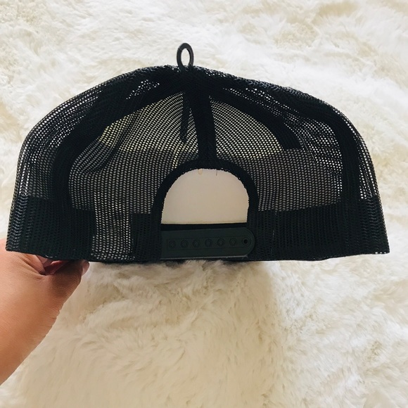 3 for $20 Volcom snap back trucker hat - Picture 2 of 2
